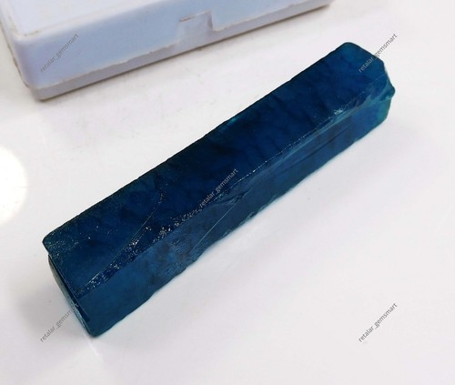 Pierre précieuse brute - , bleue